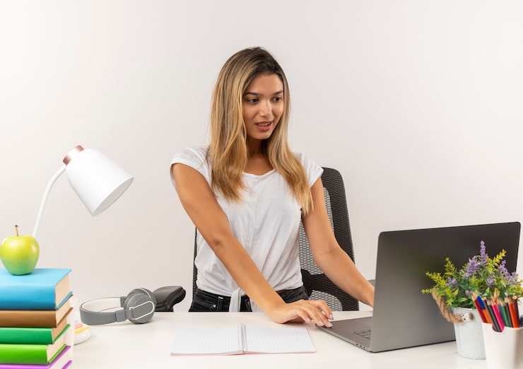 A Estrutura Jurídica do Contrato de Trabalho em Franquias e Shoppings Centers: Conformidade e Flexibilidade