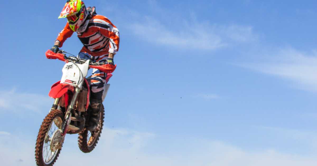 Como Criar um Blog de Motocross que Gera Tráfego e Engajamento: Estratégias de Marketing Digital